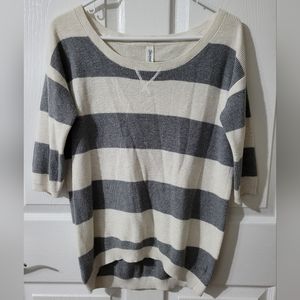 Aeropostale Womens Sweater size Medium